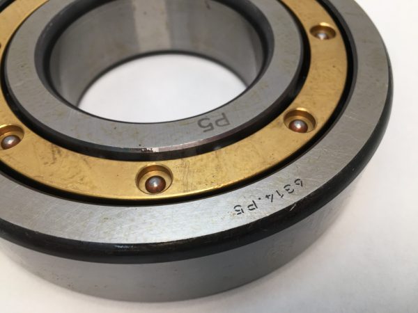 Deep Groove Ball Bearing – Straight Bore, 70 mm ID, 150 mm OD, 35 mm Width, Open, Without Snap Ring