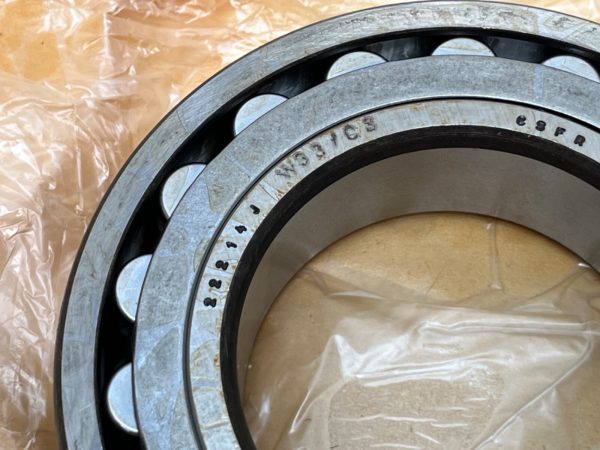 Spherical Roller Bearing – Straight Bore, 70mm ID, 125mm OD, 31mm Width, Open, Steel Cage, C3 Clearance.