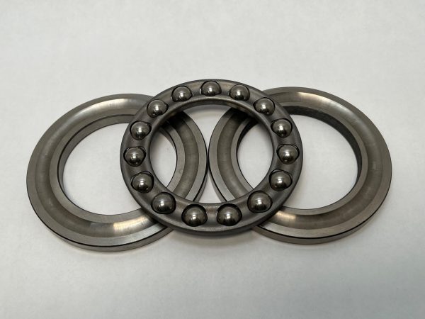 Thrust Ball Bearing – 65 mm ID, 100 mm OD, 27 mm Width, Open.