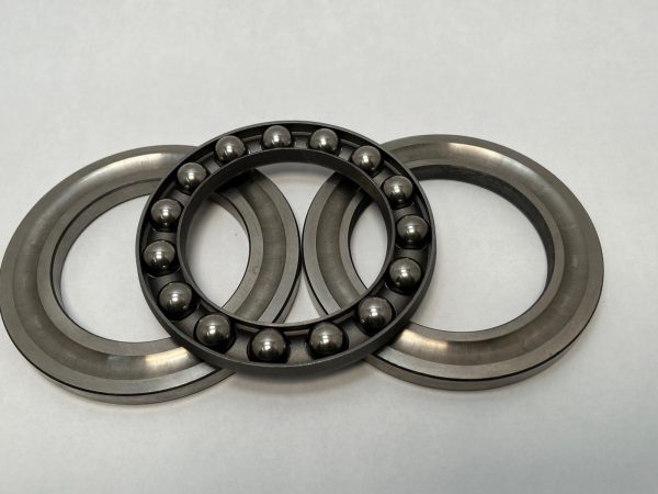 Thrust Ball Bearing – 65 mm ID, 100 mm OD, 27 mm Width, Open.