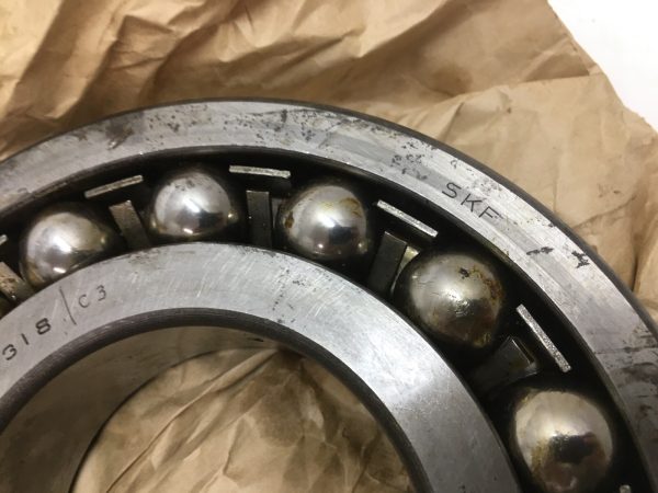 SKF 1318-C3 Self Aligning Bearing 90x190x43 mm 1318C3 USA