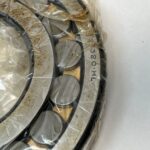 Spherical Roller Bearing – Straight Bore, 100 mm ID, 215 mm OD, 47 mm Width, Open, CN Internal clearance.