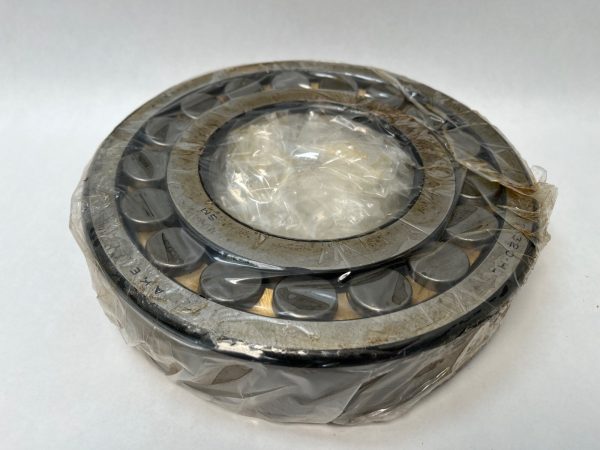 Spherical Roller Bearing – Straight Bore, 100 mm ID, 215 mm OD, 47 mm Width, Open, CN Internal clearance.