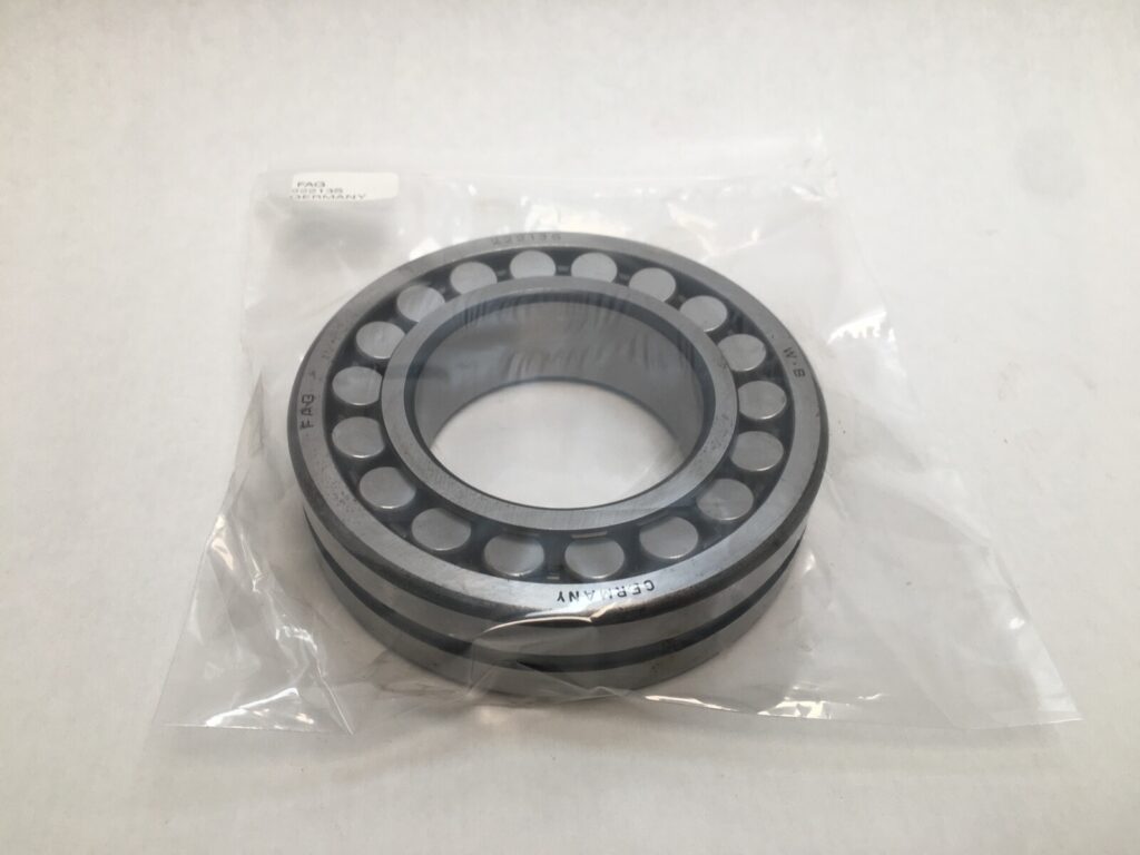 Spherical Roller Bearing – Straight Bore, 65 mm ID, 120 mm OD, 31 mm Width, Open, CN Internal clearance