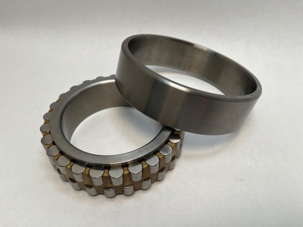 Cylindrical Roller Bearing – Tapered Bore, 90 mm ID, 140 mm OD, 37 mm Width, 2 Row, C1 Internal Clearance.