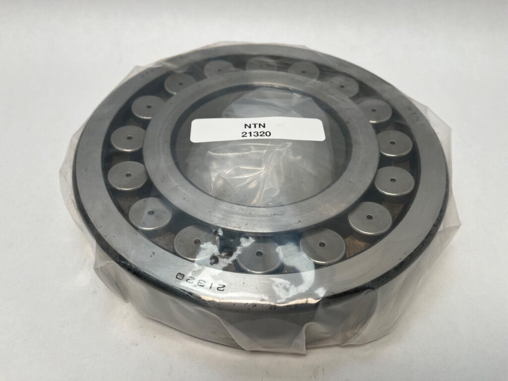 Spherical Roller Bearing – Straight Bore, 100 mm ID, 215 mm OD, 47 mm Width, Open, CN Internal clearance