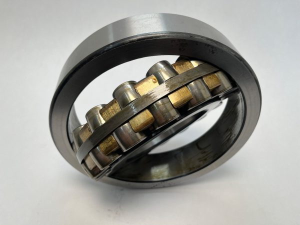 Spherical Roller Bearing – Straight Bore, 100 mm ID, 215 mm OD, 47 mm Width, Open, CN Internal clearance