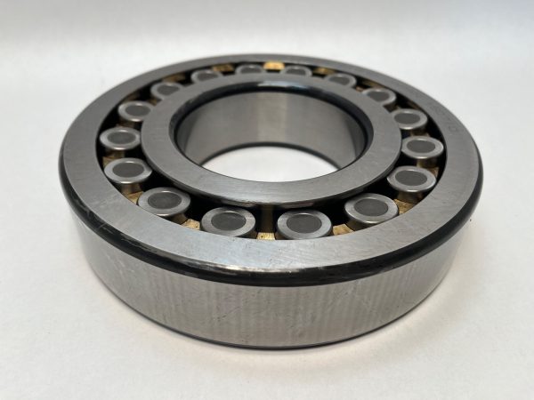 Spherical Roller Bearing – Straight Bore, 100 mm ID, 215 mm OD, 47 mm Width, Open, CN Internal clearance