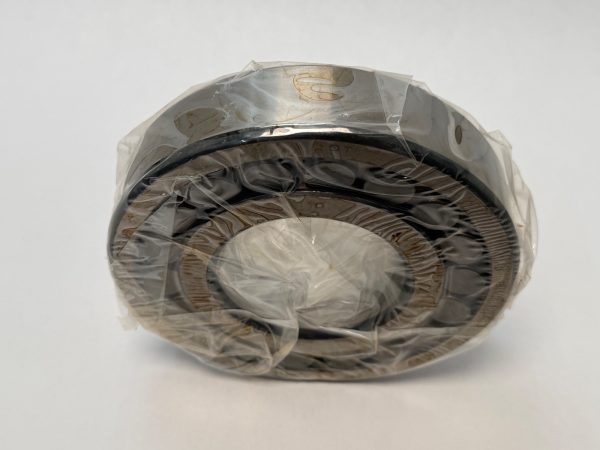 Spherical Roller Bearing – Straight Bore, 75 mm ID, 160 mm OD, 37 mm Width, Open, CN Internal clearance.