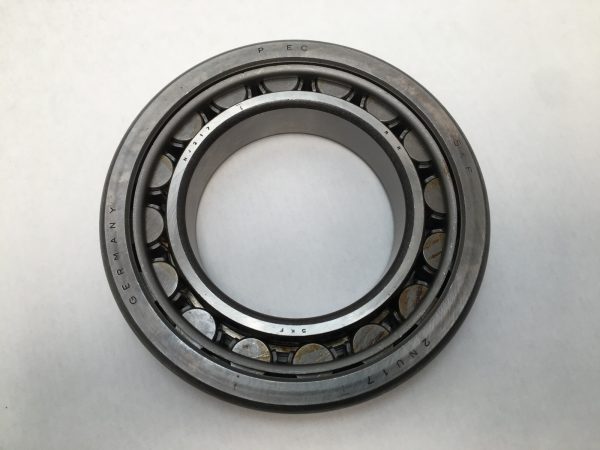 Cylindrical Roller Bearing – Straight Bore, 85 mm ID, 150 mm OD, 28 mm Width, 1 Row, CN Internal clearance.