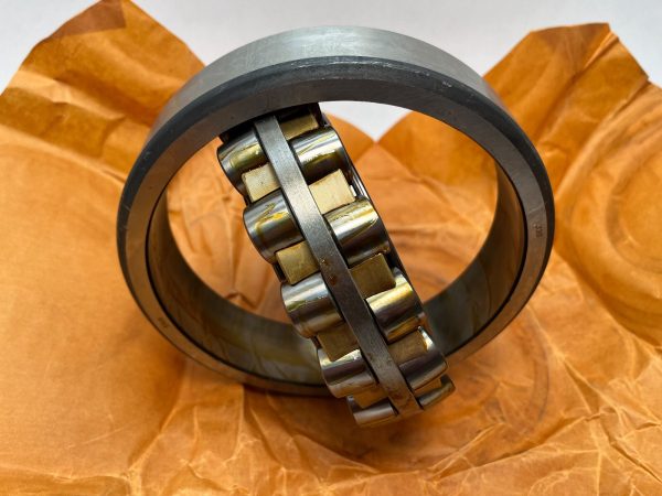 Spherical roller bearing – Straight Bore, 90 mm ID, 190 mm OD, 43 mm Width, Open, C3 Internal clearance.
