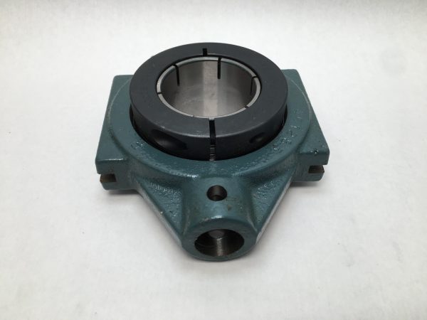 Pillow block/flangemount housing – 2.4375 Bore, 1 bolt, Cast Iron, Standard, Non-Expanding.