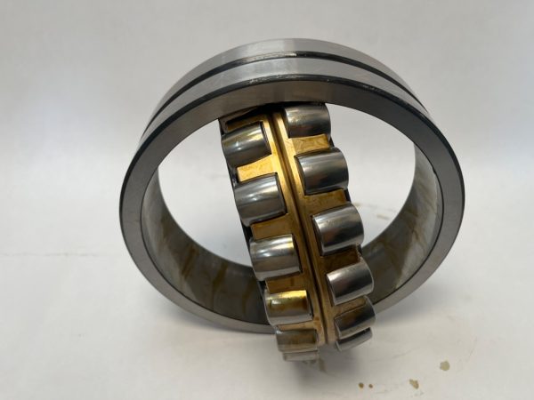 Spherical Roller Bearing – Tapered Bore, 120 mm ID, 215 mm OD, 58 mm Width, Open, CN Internal Clearance.