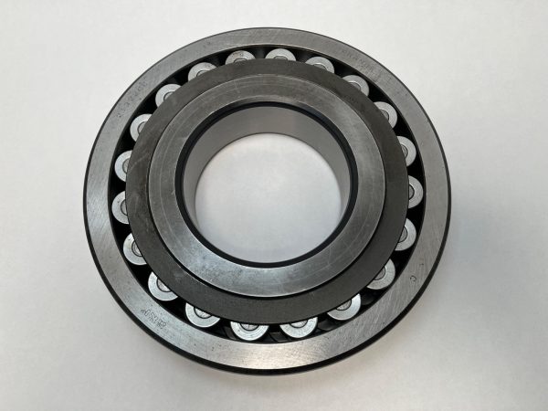 Spherical Roller Bearing – Straight Bore, 110 mm ID, 240 mm OD, 50 mm Width, Open, CN Internal Clearance.