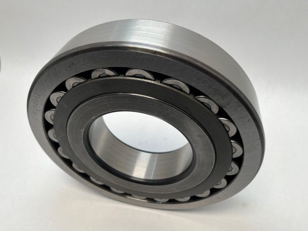 Spherical Roller Bearing – Straight Bore, 110 mm ID, 240 mm OD, 50 mm Width, Open, CN Internal Clearance.