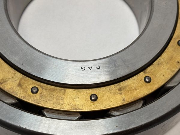 Barrel Roller Bearing (Spherical) – Tapered Bore, 100 mm ID, 215 mm OD, 47 mm Width, Open.