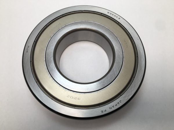 Deep Groove Ball Bearing – Straight Bore, 100 mm ID, 215 mm OD, 47 mm Width, Single Shield, C3 Internal Clearance.