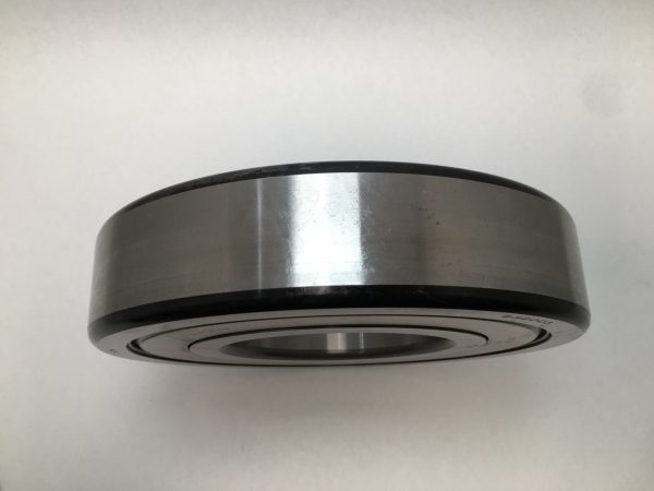 Deep Groove Ball Bearing – Straight Bore, 100 mm ID, 215 mm OD, 47 mm Width, Single Shield, C3 Internal Clearance.