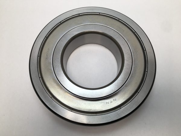 Deep Groove Ball Bearing – Straight Bore, 100 mm ID, 215 mm OD, 47 mm Width, Single Shield, C3 Internal Clearance.