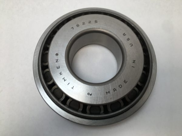 Tapered Roller Bearing – 2.2500 in Bore, 5.5130 in Cup Outer Diameter, 0.9260 in Cup Width, class 2, Case-Hardened High Alloy Steel