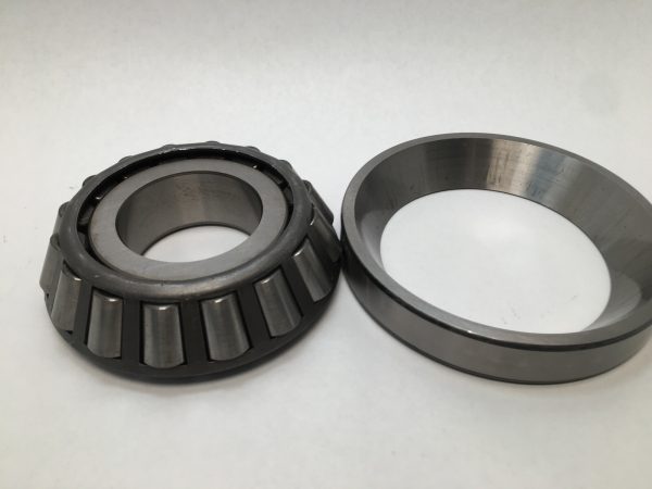Tapered Roller Bearing – 2.2500 in Bore, 5.5130 in Cup Outer Diameter, 0.9260 in Cup Width, class 2, Case-Hardened High Alloy Steel