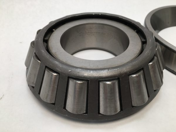 Tapered Roller Bearing – 2.2500 in Bore, 5.5130 in Cup Outer Diameter, 0.9260 in Cup Width, class 2, Case-Hardened High Alloy Steel