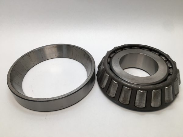 Taper Roller Bearing Set – 3.1496 in Bore, 7.8740 in Cup Outer Diameter, 1.3752 in Cup Width, 1.9374 in Cone Width, class 2, Case-Carburized Steel.