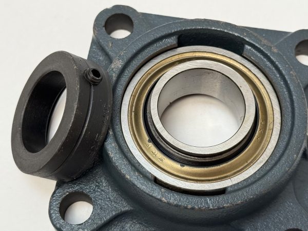 SKF FY107CB Flange Mount Bearing FY-1-7/16 FY-107-CB 1-7/16″ ID