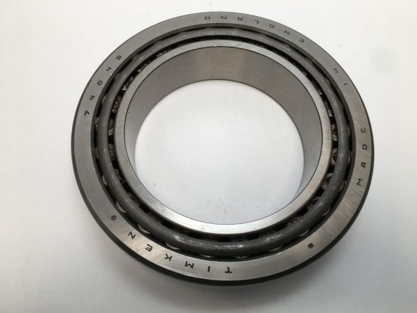 Taper Roller Bearing Set – 5.5108 in Bore, 8.4636 in Cup Outer Diameter, class 2, Case-Carburized Steel.