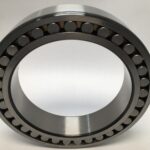 Spherical roller bearing – Straight Bore, 160 mm ID, 220 mm OD, 45 mm Width, Open.