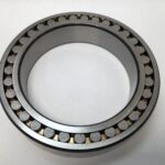 Spherical roller bearing – Straight Bore, 160 mm ID, 220 mm OD, 45 mm Width, Open.