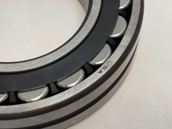 Spherical Roller Bearing – Straight Bore, 80mm ID, 140mm OD, 33mm Width, Open, Polyamide Cage, Normal Clearance.