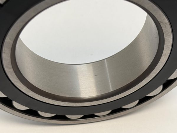 Spherical Roller Bearing – Straight Bore, 80mm ID, 140mm OD, 33mm Width, Open, Polyamide Cage, Normal Clearance.