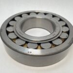 Spherical Roller Bearing – straight Bore, 100 mm ID, 215 mm OD, 47 mm Width, Open, CN Internal clearance.