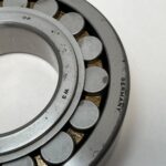 Spherical Roller Bearing – straight Bore, 100 mm ID, 215 mm OD, 47 mm Width, Open, CN Internal clearance.