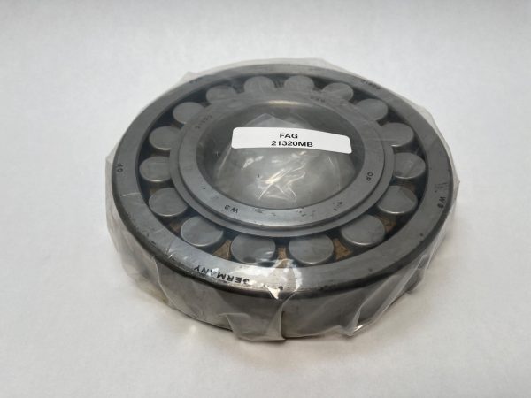 Spherical Roller Bearing – straight Bore, 100 mm ID, 215 mm OD, 47 mm Width, Open, CN Internal clearance.