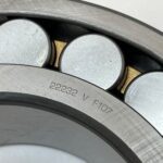 Spherical Roller Bearing – Straight Bore, 160 mm ID, 290 mm OD, 80 mm Width, Open, C3 Internal clearance.