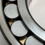 Spherical Roller Bearing – Straight Bore, 160 mm ID, 290 mm OD, 80 mm Width, Open, C3 Internal clearance.