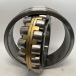 Spherical Roller Bearing – Straight Bore, 160 mm ID, 290 mm OD, 80 mm Width, Open, C3 Internal clearance.
