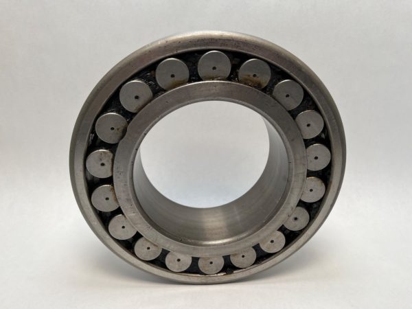 Spherical roller bearing – Straight Bore, 130 mm ID, 230 mm OD, 64 mm Width, Open, C3 Internal clearance.