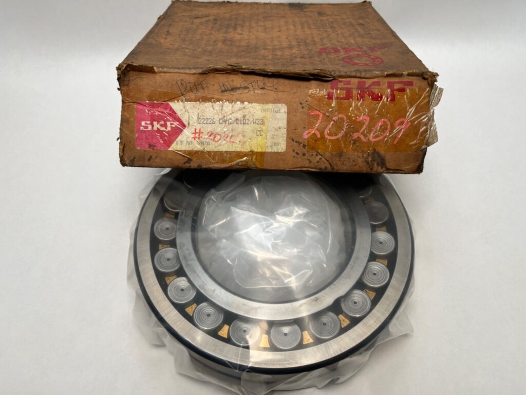Spherical Roller Bearing – Straight Bore, 130 mm ID, 230 mm OD, 64 mm Width, Open.