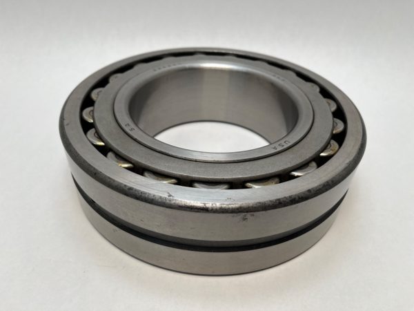 Spherical roller bearing – Straight Bore, 130 mm ID, 230 mm OD, 64 mm Width, Open, CN Internal clearance.
