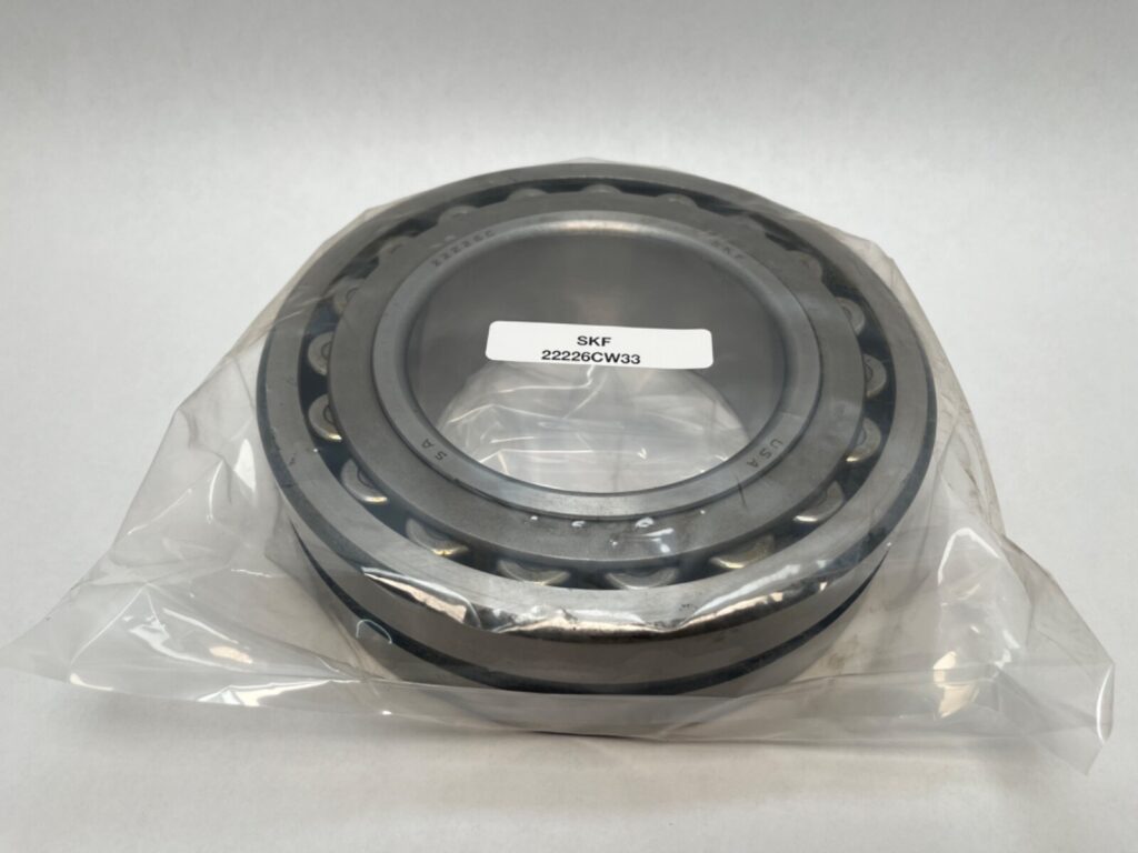 Spherical roller bearing – Straight Bore, 130 mm ID, 230 mm OD, 64 mm Width, Open, CN Internal clearance.