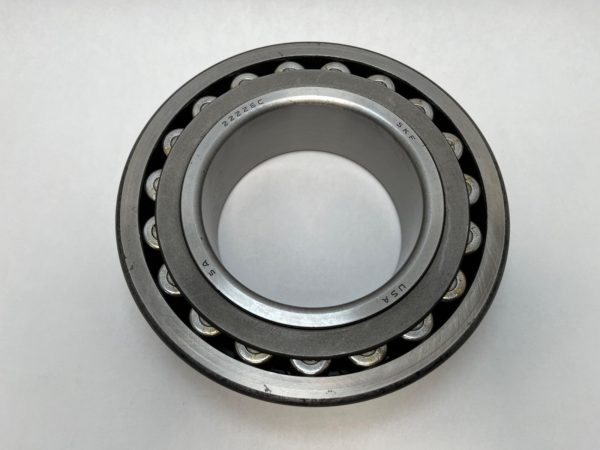 Spherical roller bearing – Straight Bore, 130 mm ID, 230 mm OD, 64 mm Width, Open, CN Internal clearance.