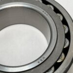 Spherical roller bearing – Straight Bore, 130 mm ID, 230 mm OD, 64 mm Width, Open, CN Internal clearance.
