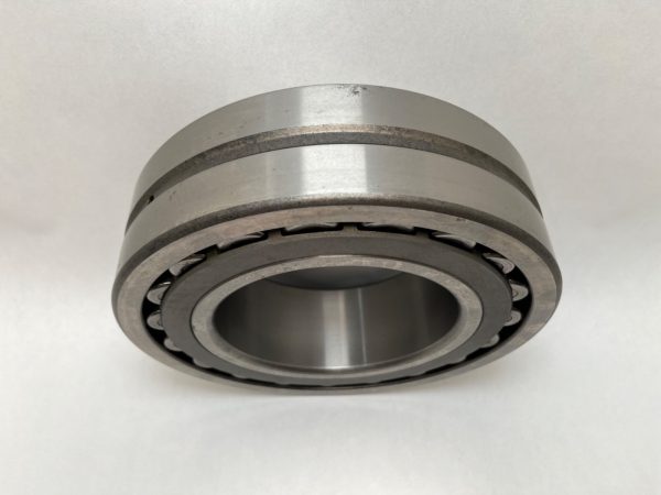 Spherical roller bearing – Straight Bore, 130 mm ID, 230 mm OD, 64 mm Width, Open, CN Internal clearance.