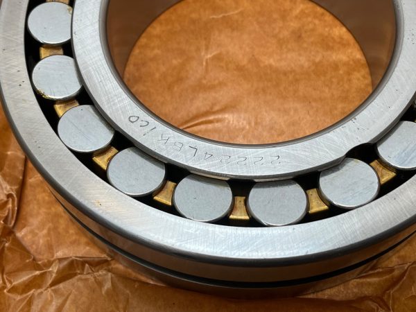Spherical Roller Bearing – Tapered Bore, 120 mm ID, 215 mm OD, 58 mm Width, Open, CN Internal Clearance.