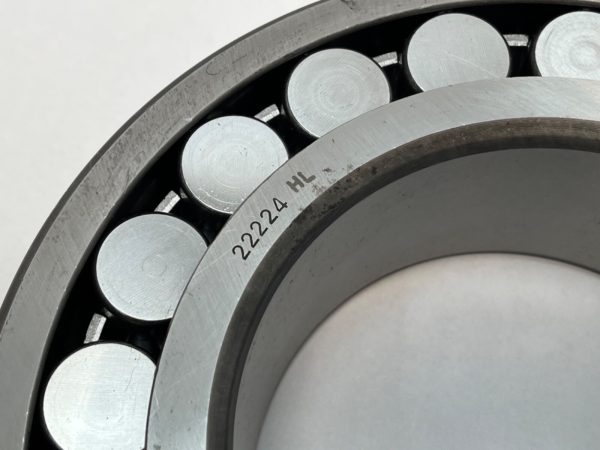 CBF 22224HLSC3W33 Spherical Bearing 22224-HL-S-C3-W33 22224J 120x215x58 mm