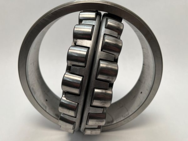 CBF 22224HLSC3W33 Spherical Bearing 22224-HL-S-C3-W33 22224J 120x215x58 mm