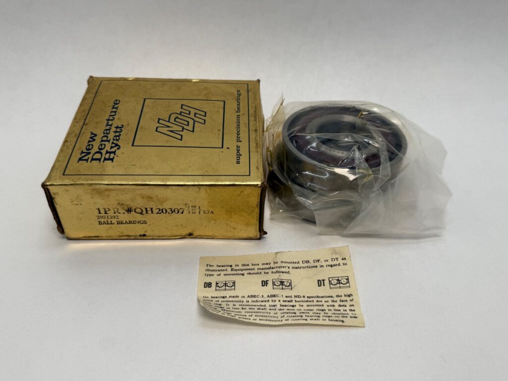 NDH QH20307DTX7A Bearing 7307E QH-20307-DT-X7A 35x80x21 mm 2 Pcs